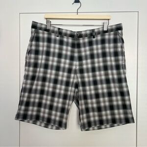 Tommy Bahama Mens Shorts Sz 38 Gray Plaid Nylon/Spandex Flat Front Chino Outdoor